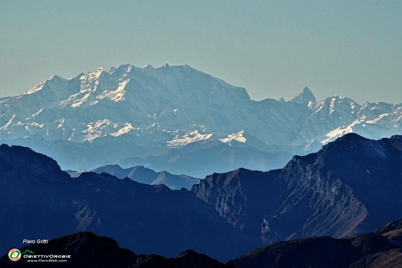 67 Da Cima Menna zoom in Monte Rosa e Cervino.JPG